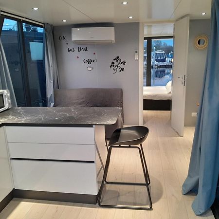 Floating Experience Black Pearl, Lago Maggiore Dormelletto Luaran gambar