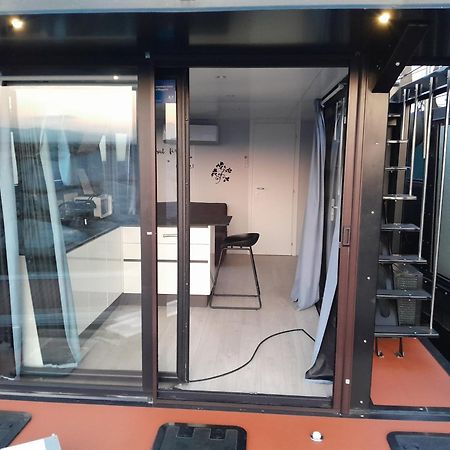 Floating Experience Black Pearl, Lago Maggiore Dormelletto Luaran gambar
