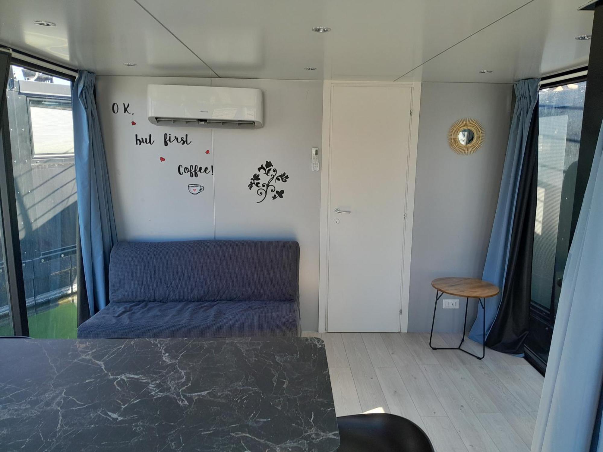 Floating Experience Black Pearl, Lago Maggiore Dormelletto Luaran gambar